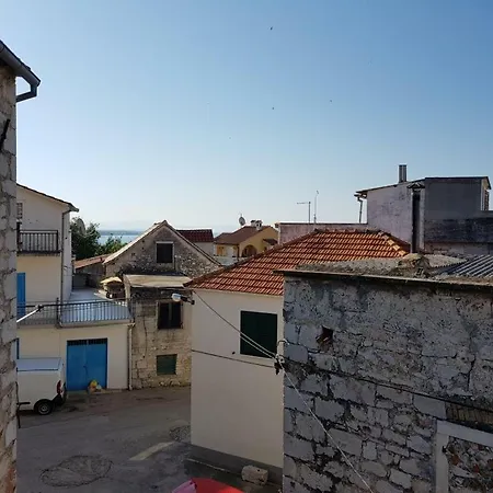 Apartament With A Parking Space - 16060 Vodice